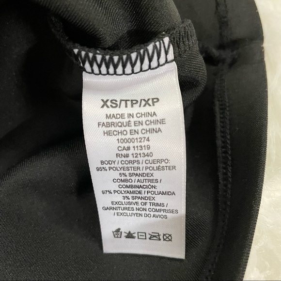 Dynamite Lacy Peplum Short Sleeved Shirt With Sweetheart Neckline Size XS - Picture 6 of 7